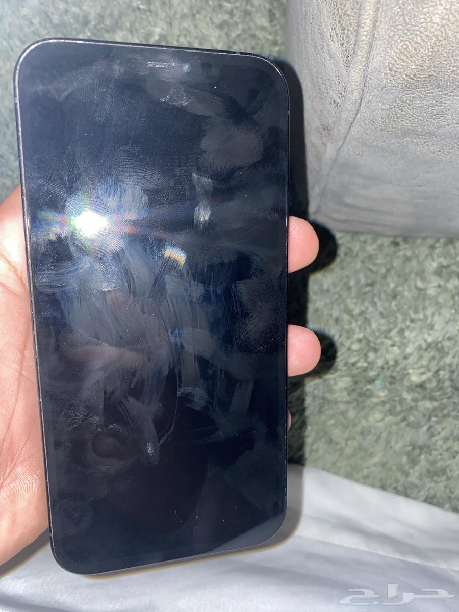Back of the 12 Pro Max phone is broken and screen has been replaced64386166006401112