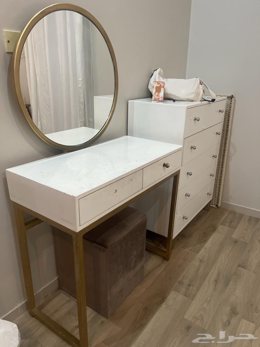 Hairstyle, mirrors, and our comedy64378208167555110