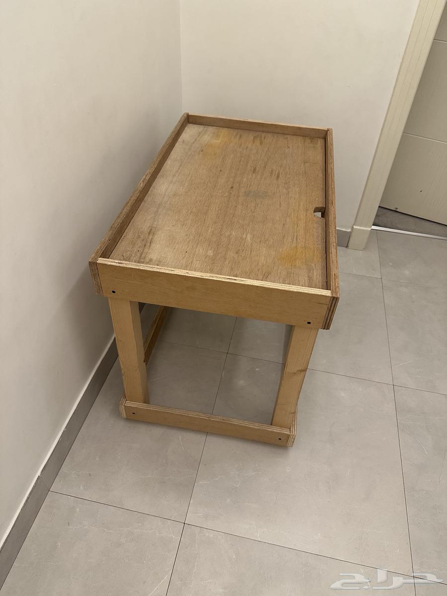 طاولة خشب شبهه جديدة64380609708802111