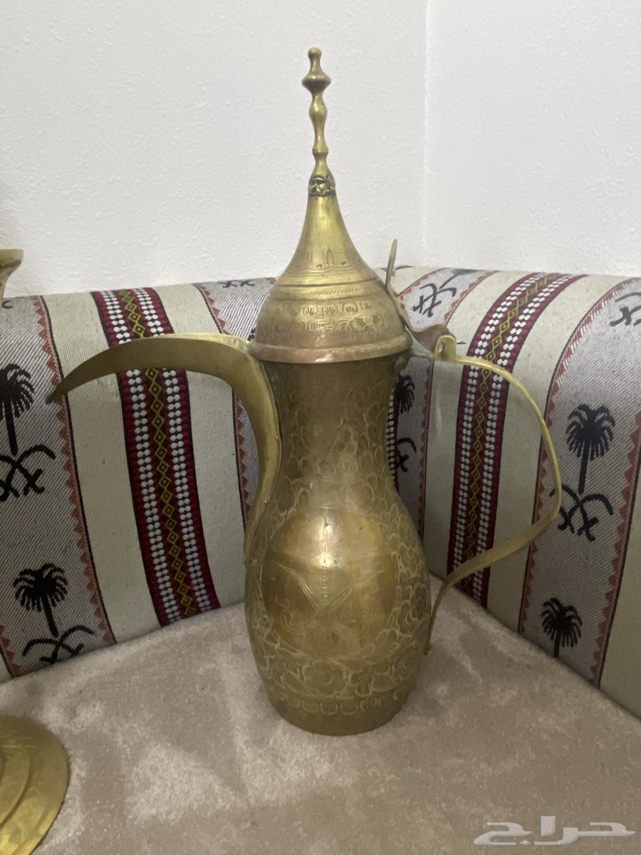 دله قديمه كبيره للبيع نخله وسيفين مكتوب السعوديه العربية64377768862722111