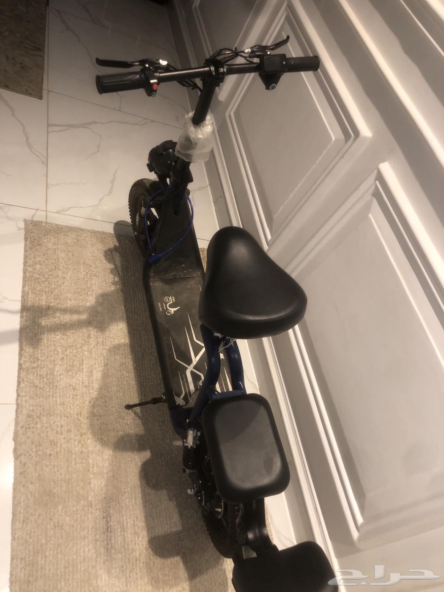 سكوتر للبيع مستخدم نظيف64383414457730110