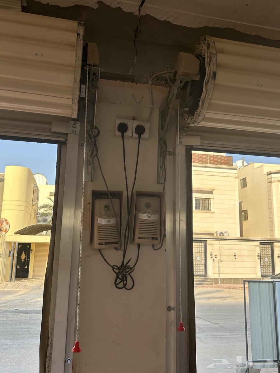 عدد 2 كراج للبيع64383857458305110