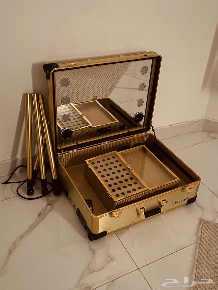 طاولة ميكب64384078952450112