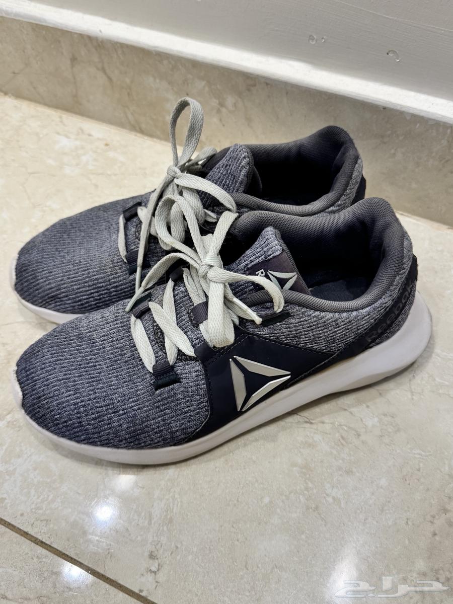 شوزين نايك و ريبوك اصليه استخدام نظيف64377637643265112