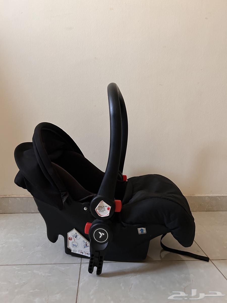عرباية أطفال وcar seat من براند Teknum64383746667523112