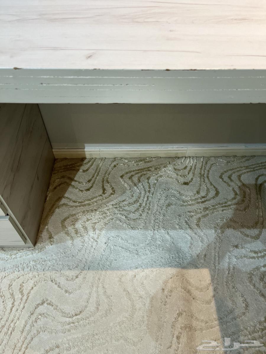 Wardrobe with a 100 comb set64384161623299111