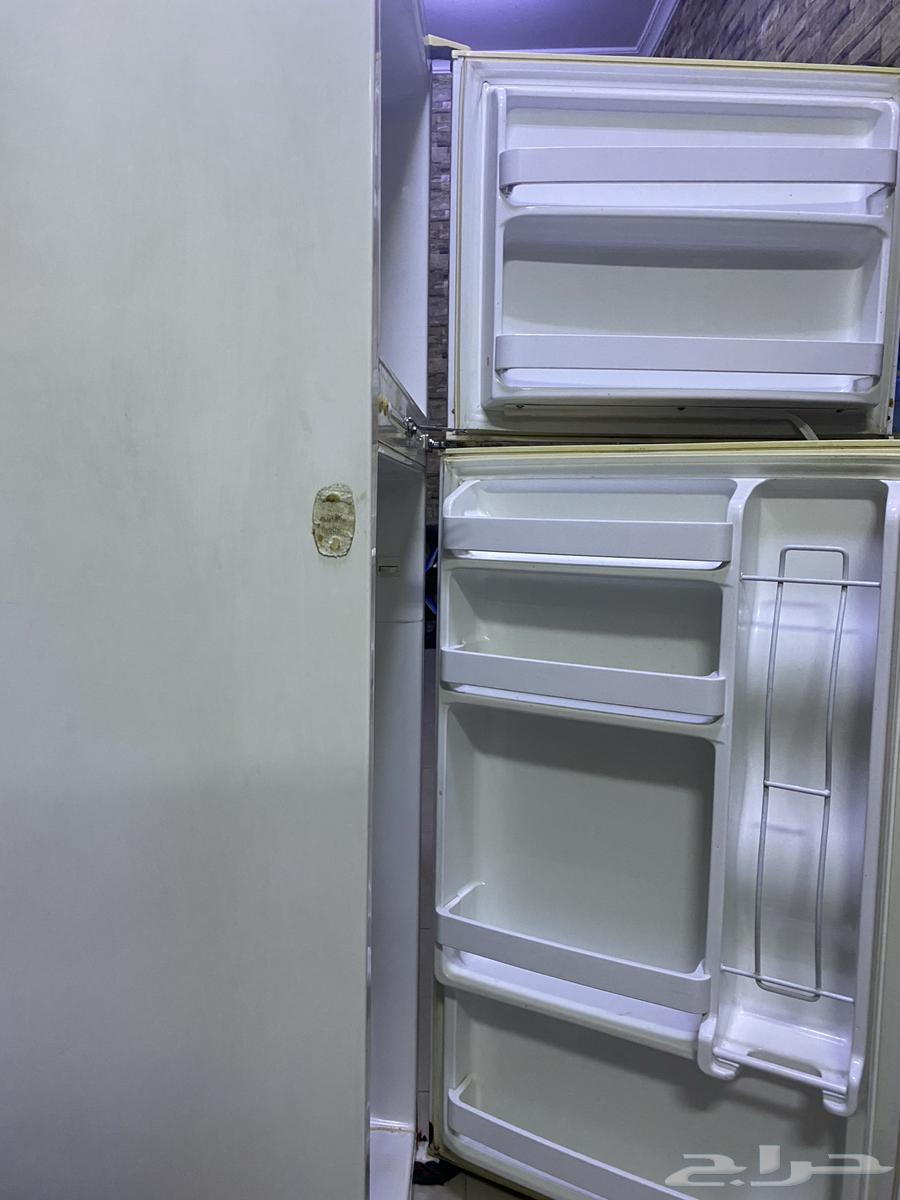 ثلاجة بابين للبيع تبريد وتثليج شرط64382224604035111