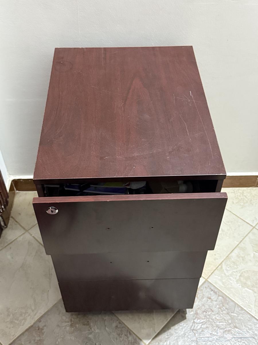 مكتب بني للبيع على السوم64385551089411114