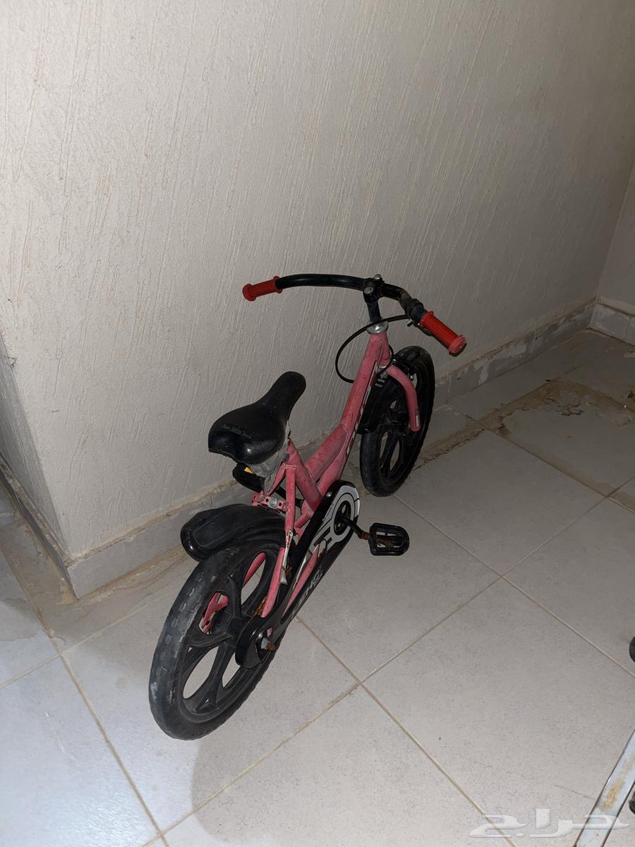 Scooter and small bicycle model64391797602306110