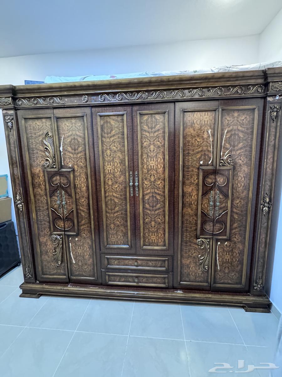 غرفه نوم ملكي كامله جيه جدا بحاله ممتازه64384106219777110