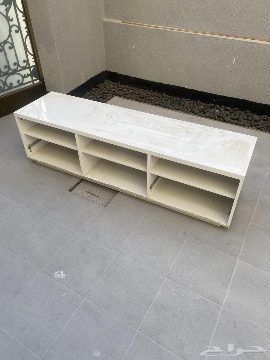 طاولة تلفزيون ومقعد أطفال وسيكل أطفال64386360708355113