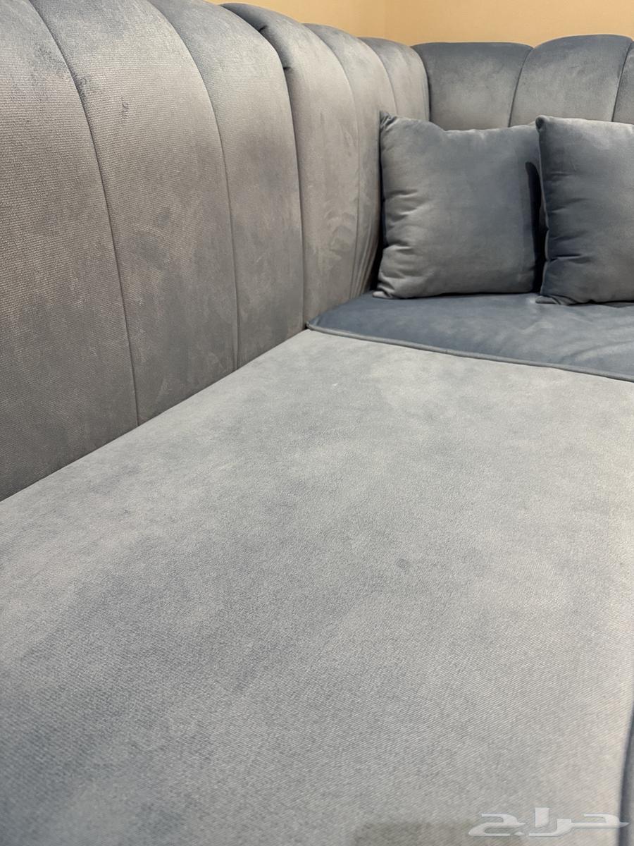 Floor seating with clean 5 by 4.5 mat64379341344641113