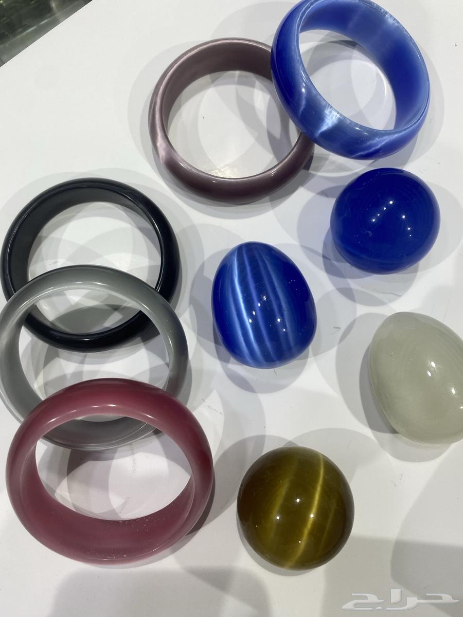Jade (Crystal) Bracelets and Cat's Eye Stones in Different Colors and Shapes64380652895618111