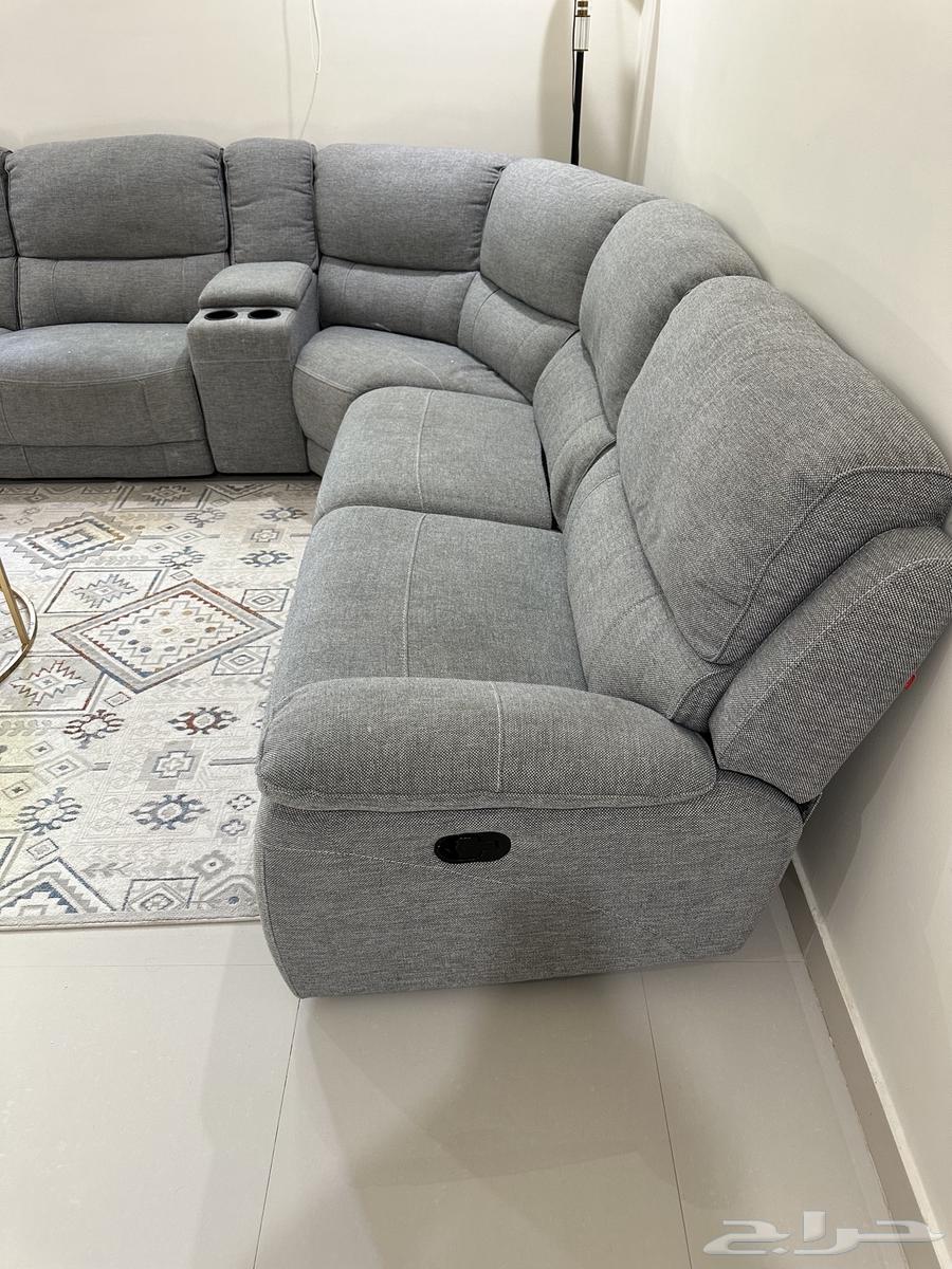 Living room sofa with table and zoli, clean and new condition64383816294273113
