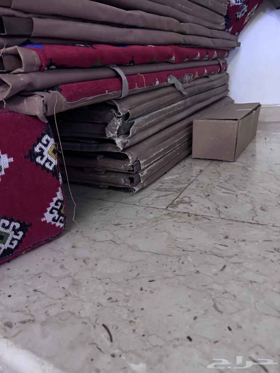 سرير للبيع وخيمه وبعض الاشياء64387954223490114