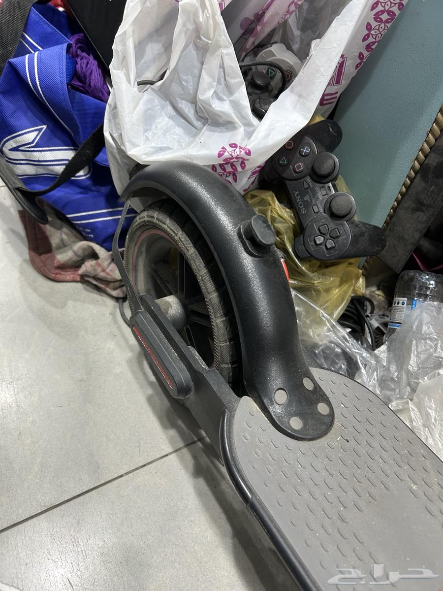 سكوتر استخدام نضيف مده الاستخدام شهر فقط. ابغى فيه 55064377389391233112