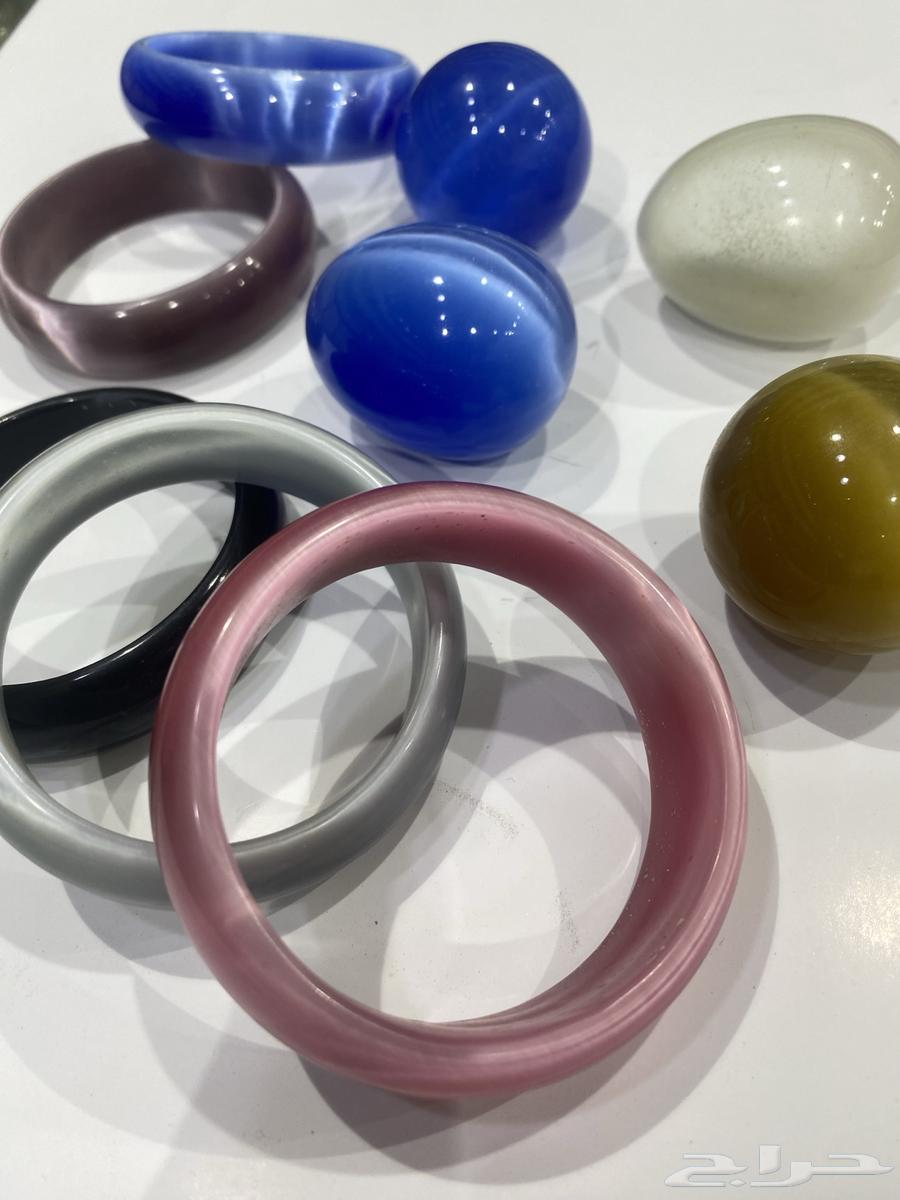 Jade (Crystal) Bracelets and Cat's Eye Stones in Different Colors and Shapes64380652895618110