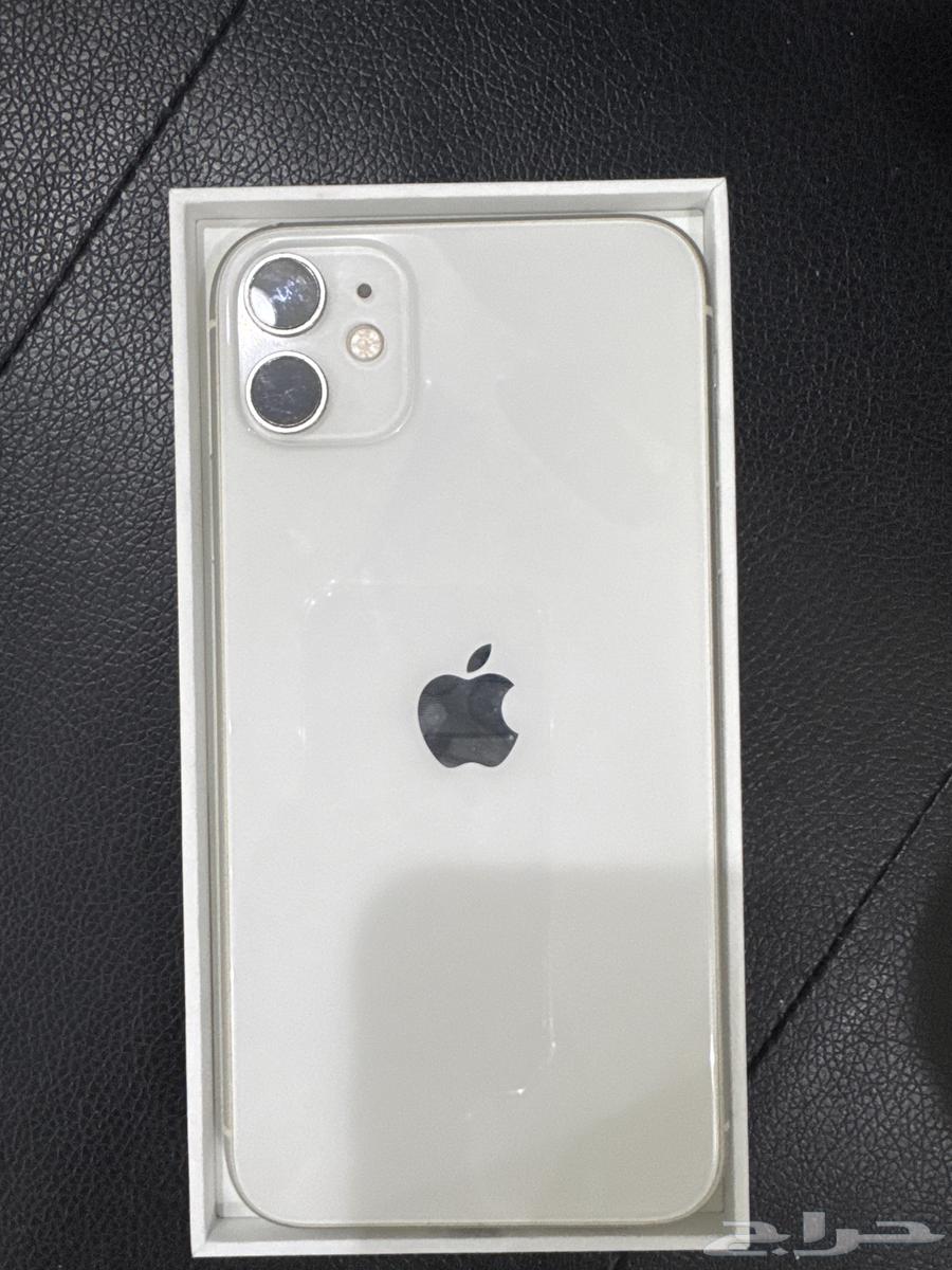 iPhone 11 with intact original screen64390402626563110