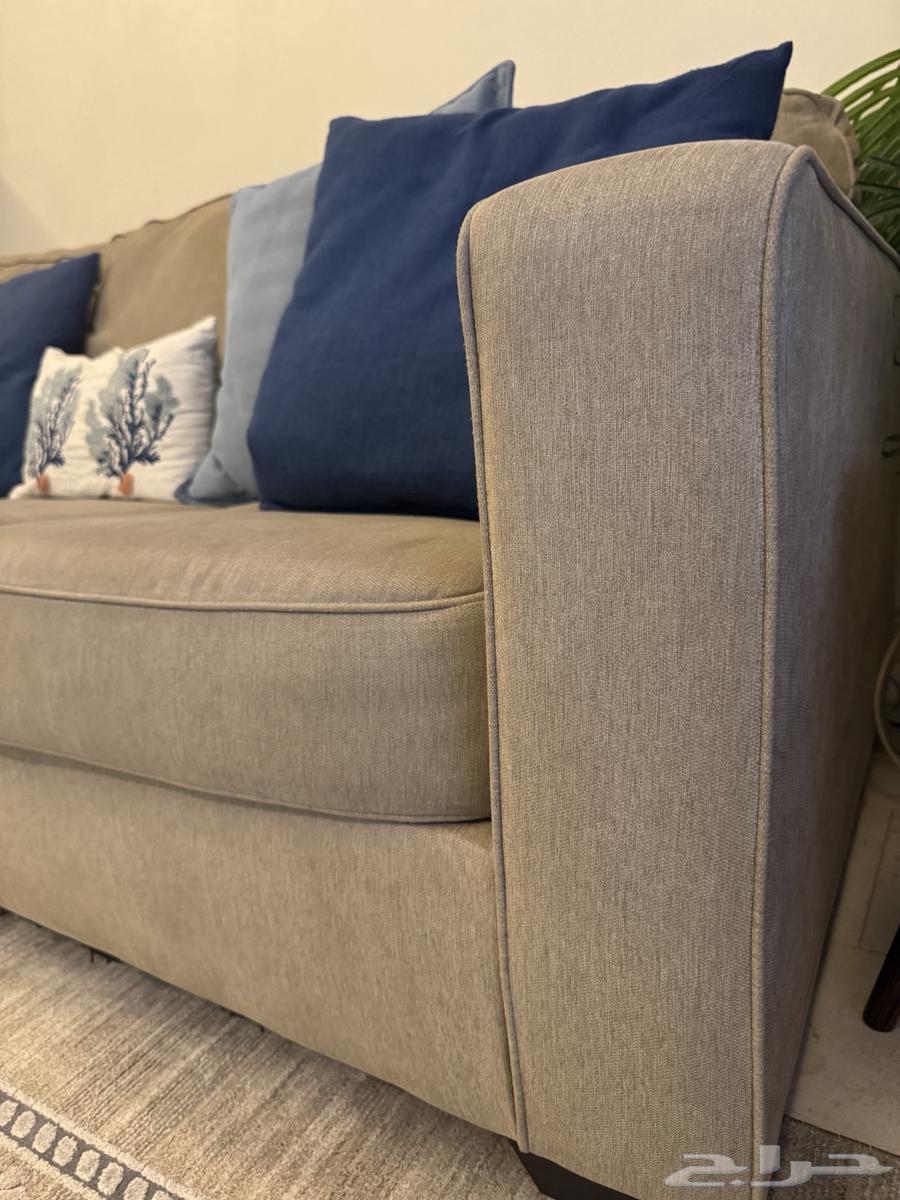 كنب اشلي لون بيج قطعتين (ثلاثي)64379486980739112