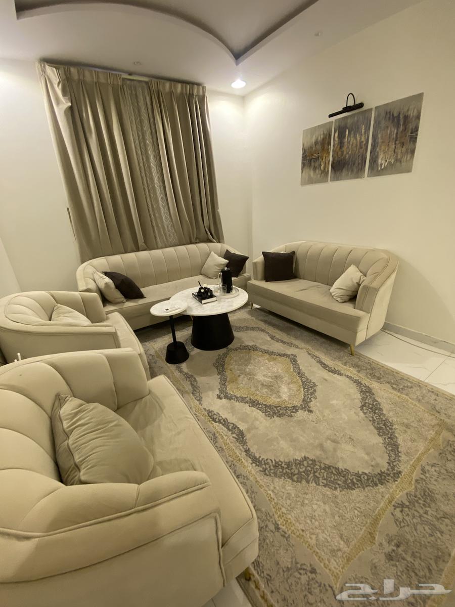 Sofa in excellent condition64388537058434113