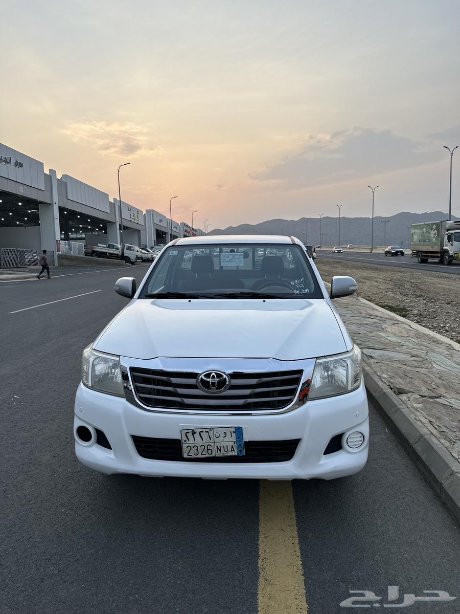 هايلوكس 2015 بنزين فل كامل ماشي 605 محايل عسير64535258501122112