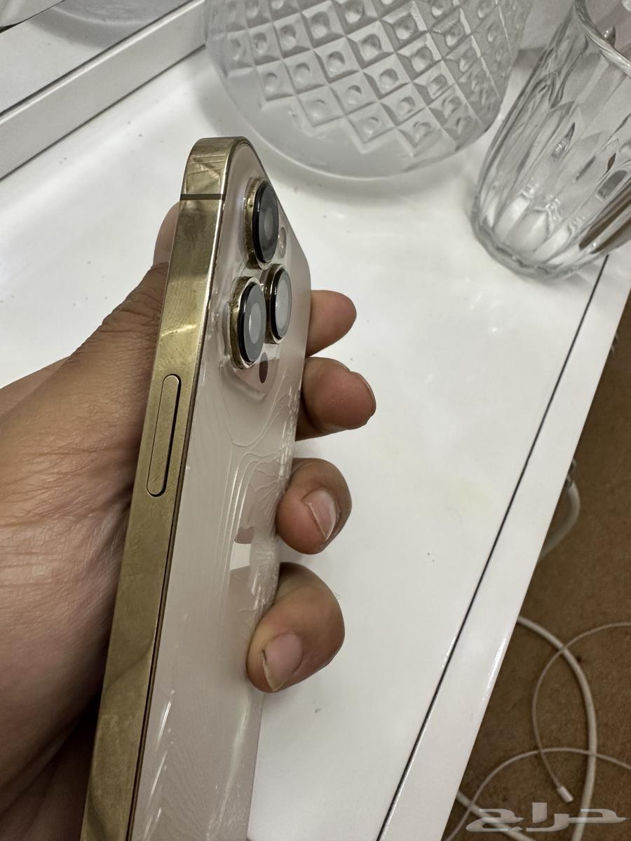 ايفون 13برو نضيف ما دخل صيانه ابدا  وكلشي موضح بالصوره64389474424705113