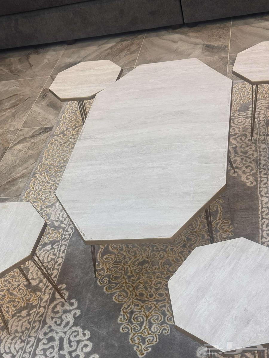 طاولة خدمه64384938904706111