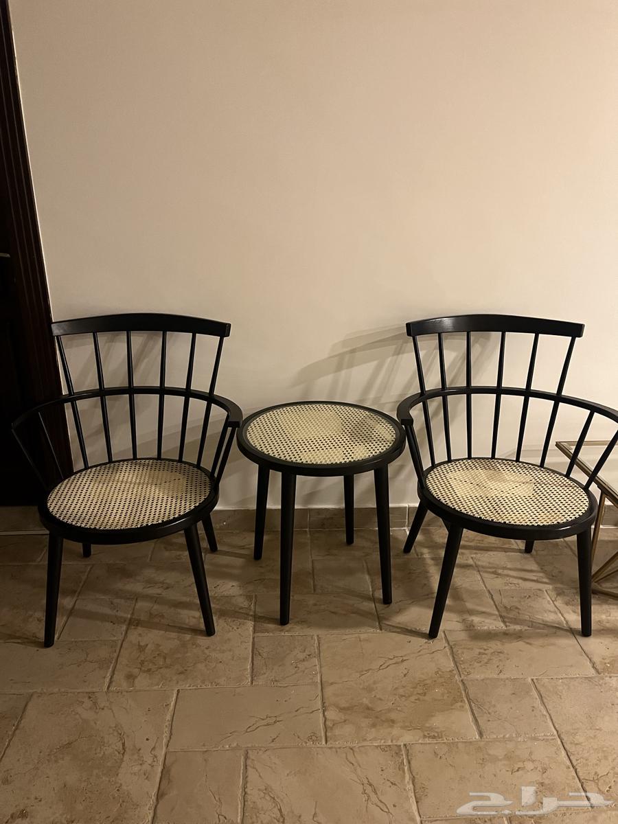 Table and Chairs - Home Center64387829687681110