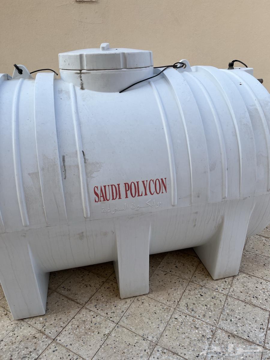 للبيع. خزان. 2500 لتر64380971774339111