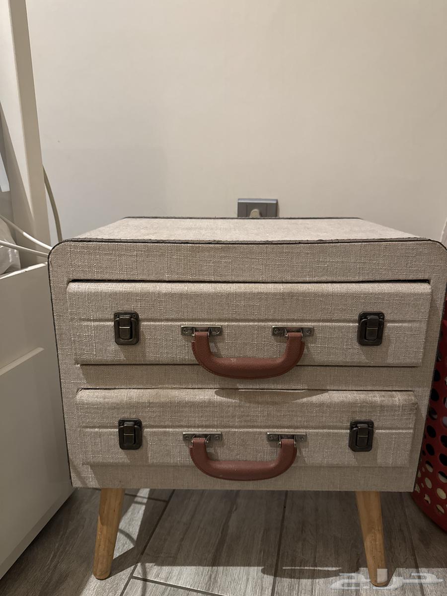 Small table64390527446913111