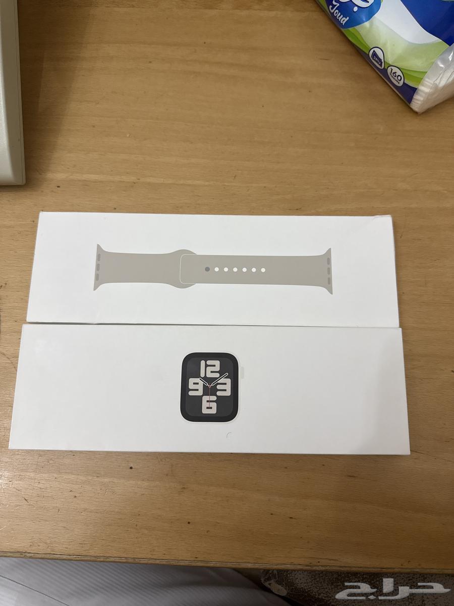 Apple Watch SE 2nd generation, almost new, 40mm64391701061122110