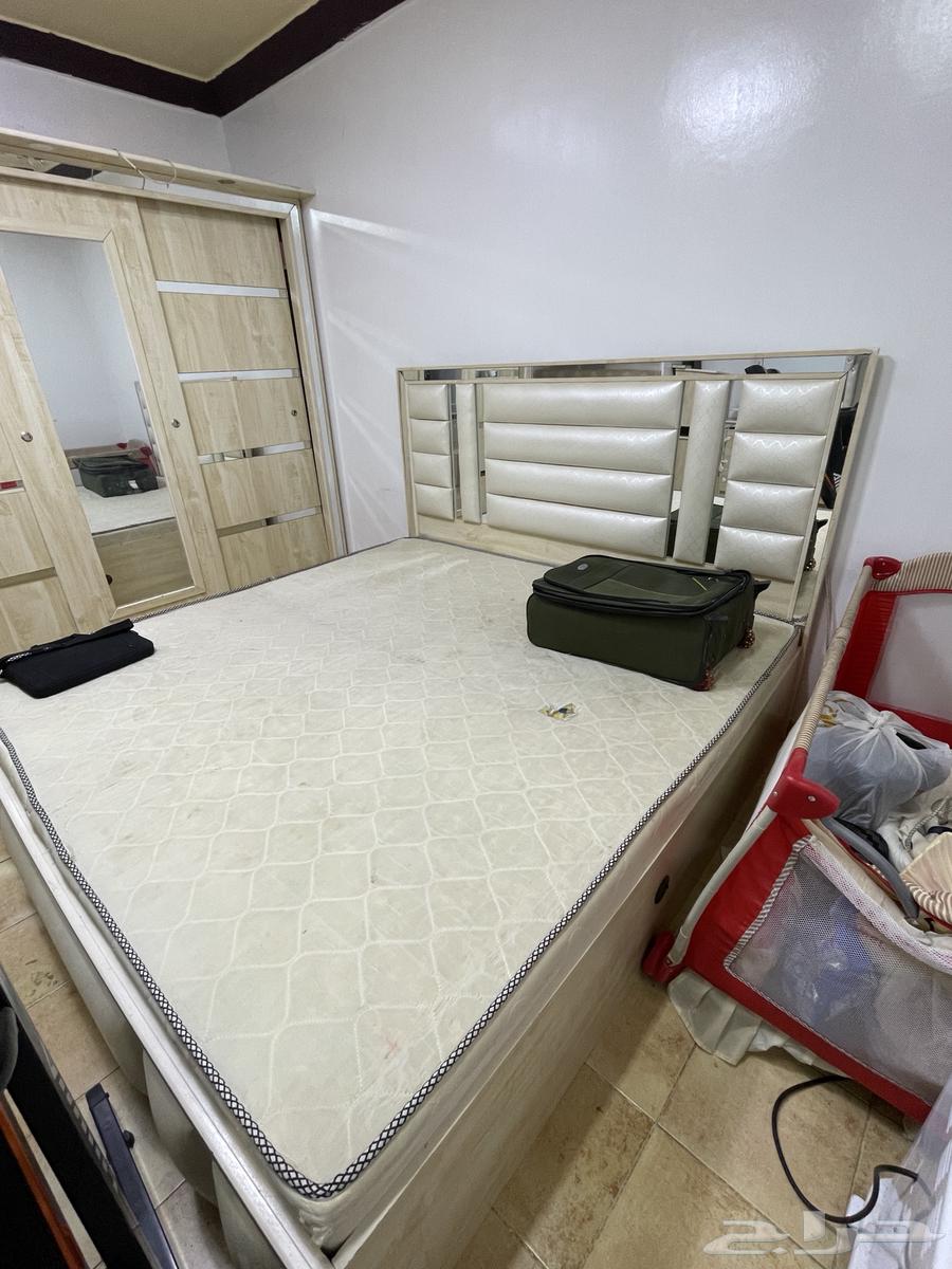 غرفه نوم تفصيل مكونه من ثمان قطع للبيع64378687599747112