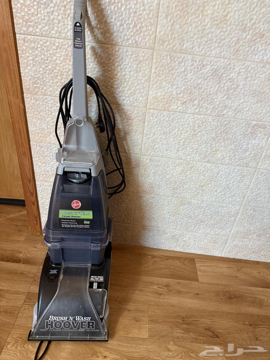 مكنسة غسيل سجاد شبه جديده للبيع ب 400 او ايجار 100 يومي64380667743490111