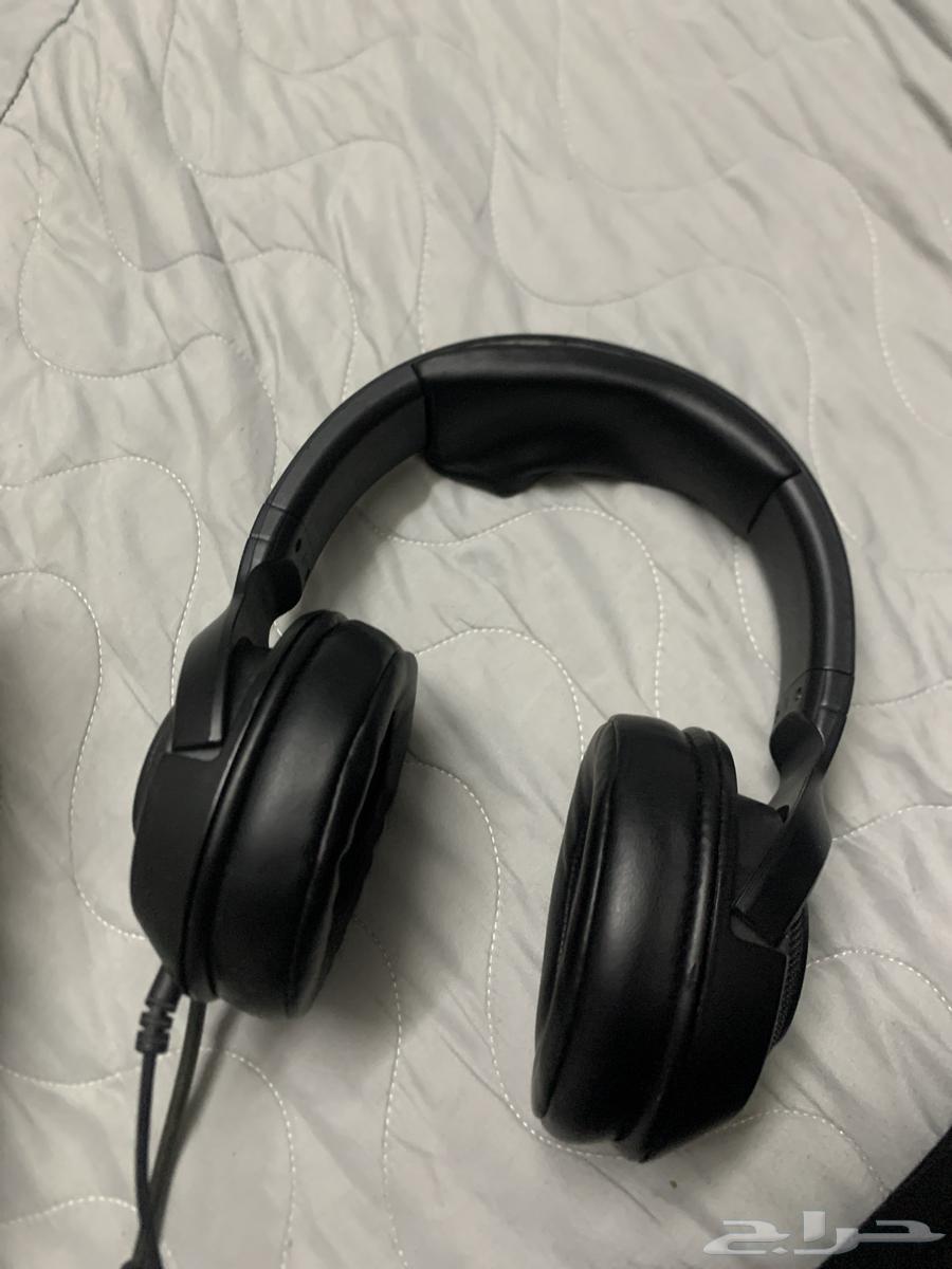 سماعه نضيفه جدا بس مقطوعه ولقطع ما يضر وسلك طويل على السوم64383608839170111