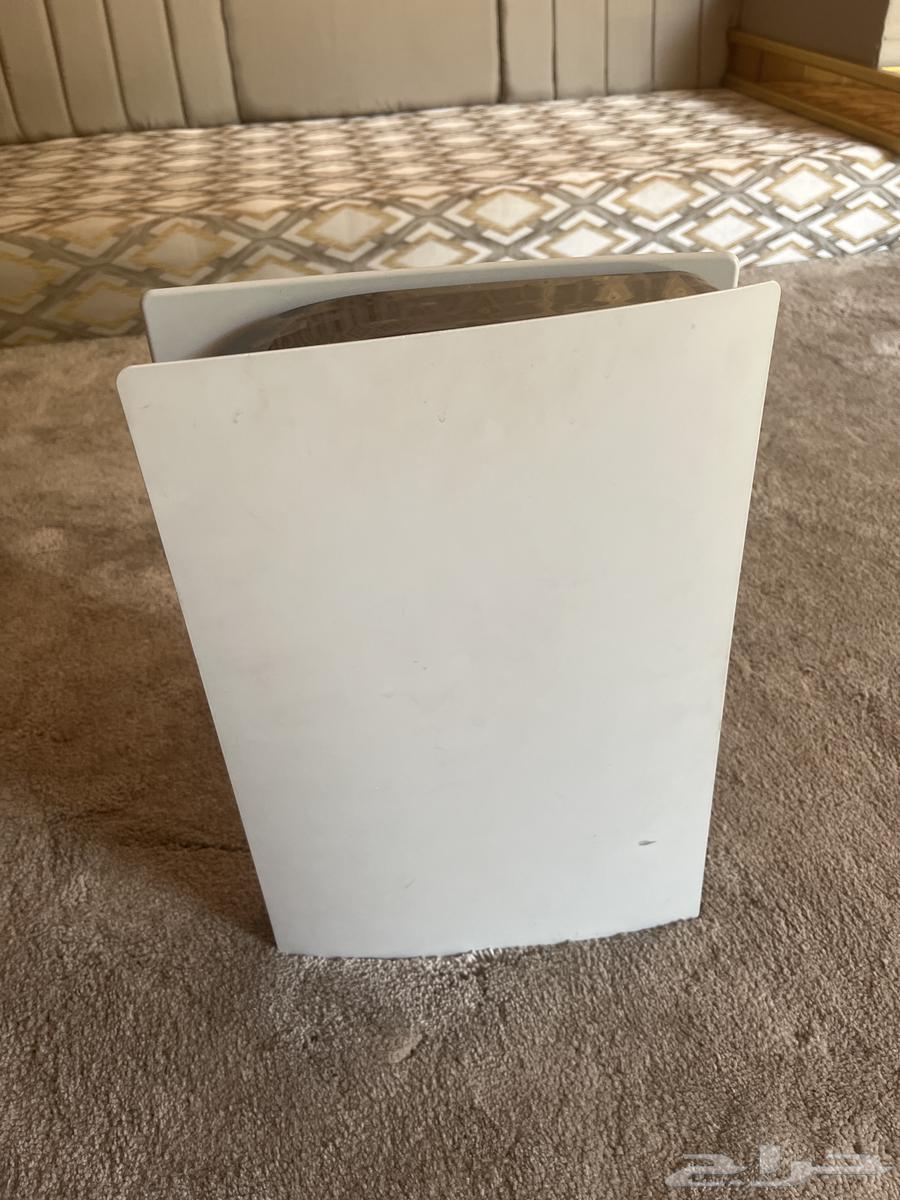 Sony 5 for sale with controller64381439059331112