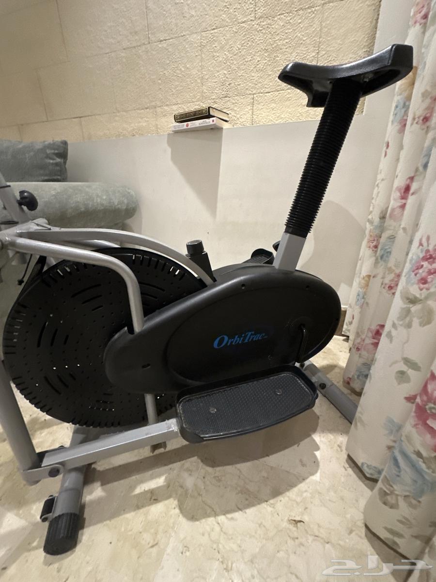 Exercise machine64390499390466112