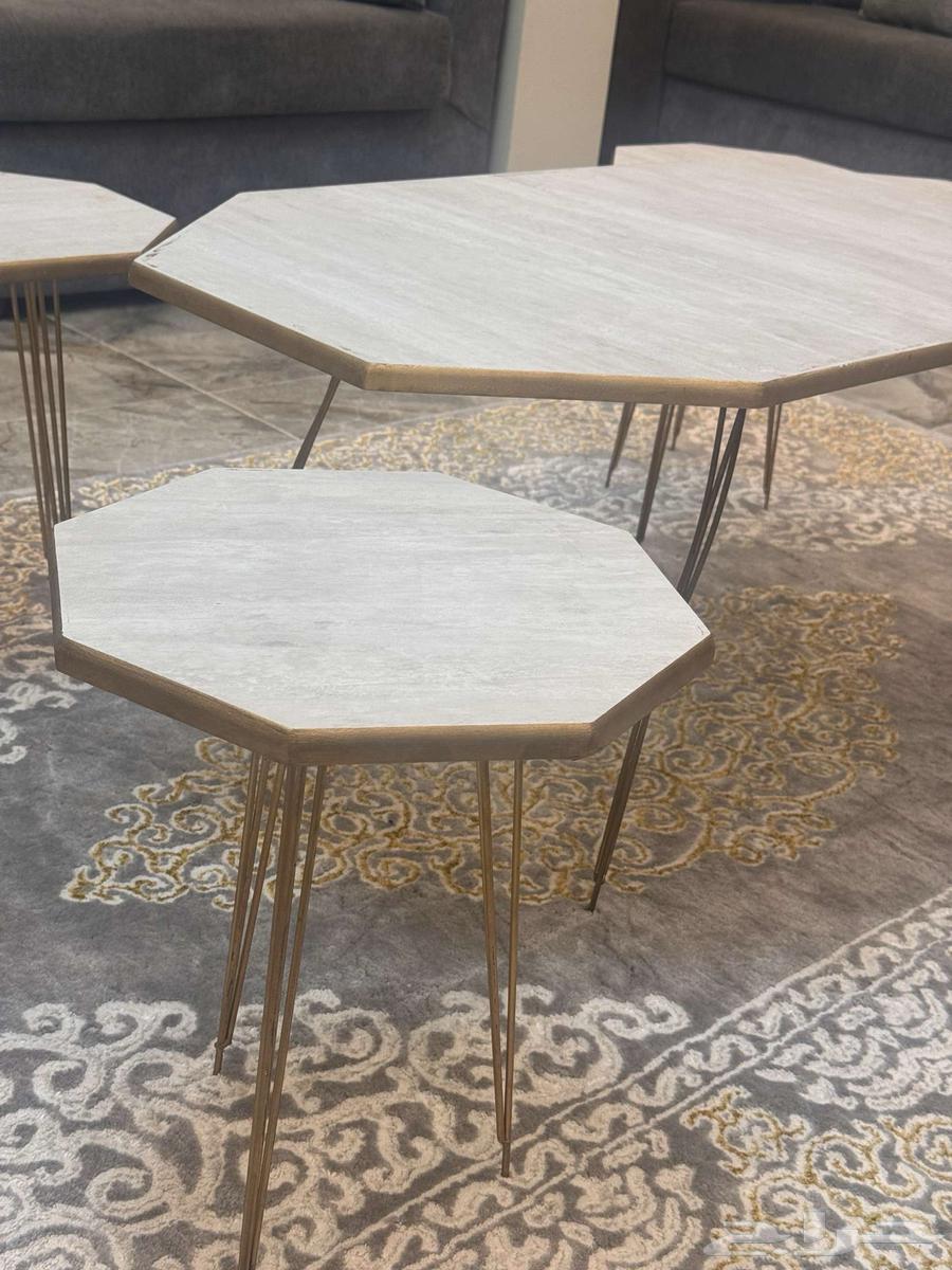 طاولة خدمه64384938904706112