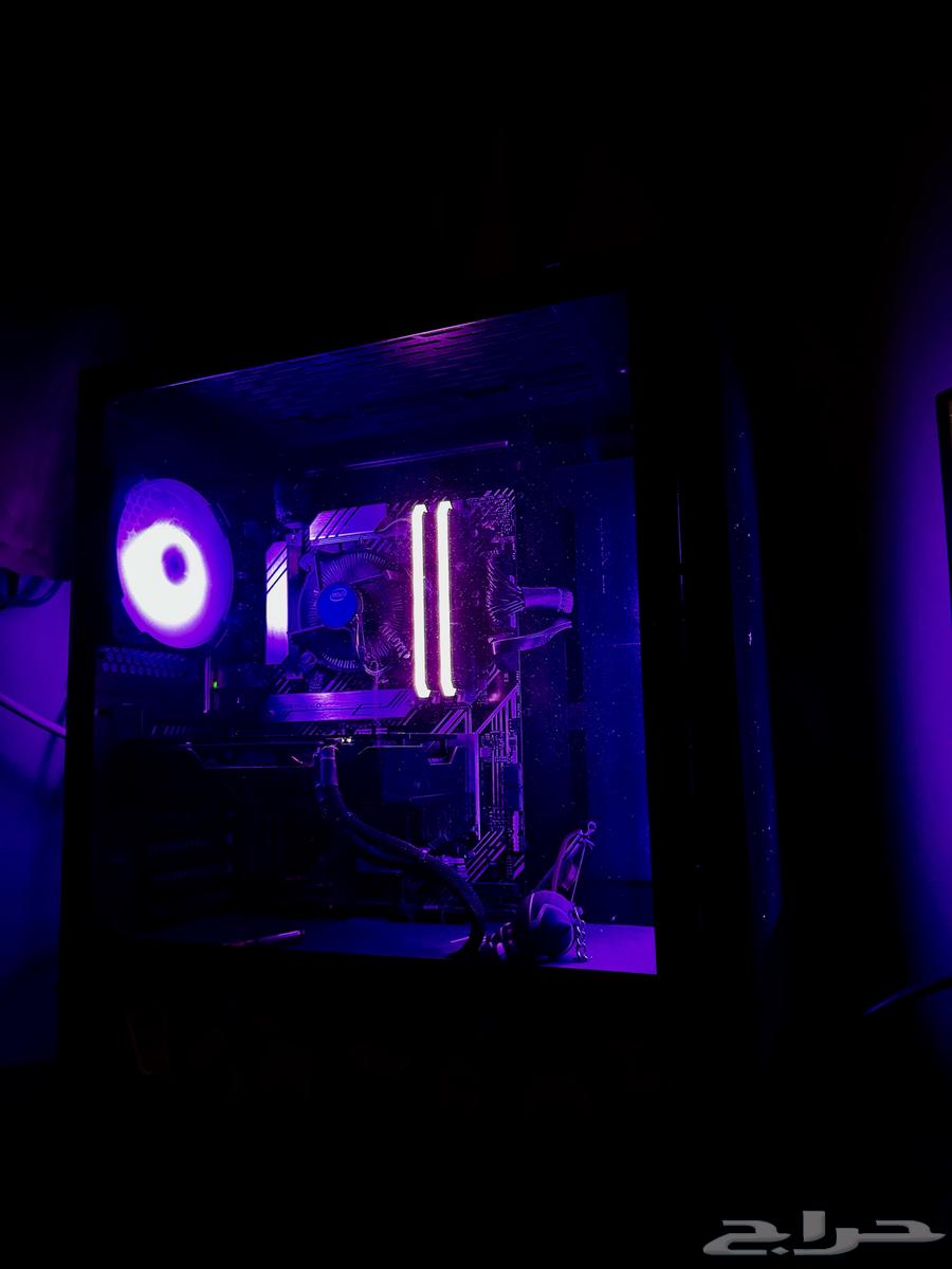 مع شاشتين وماوس قلوريس وكيبورد ريد دراقونPC بي سي للبيع64382873643522111