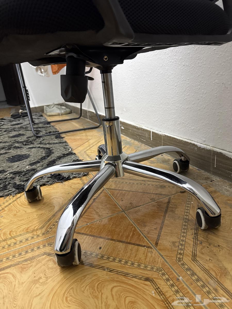 كرسي مكتب بحاله جديده64389474459009112