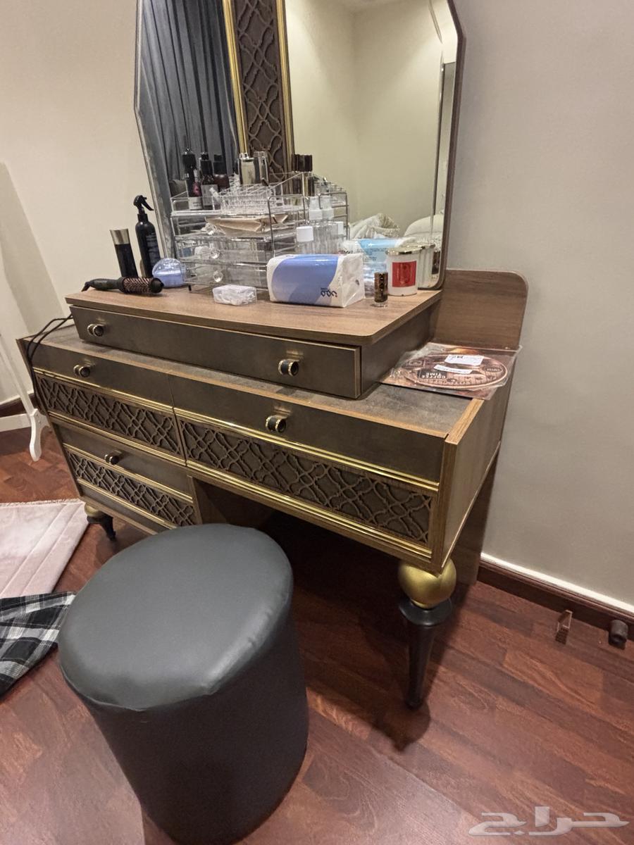 غرفة نوم بني 8 قطع للبيع64387676411010111