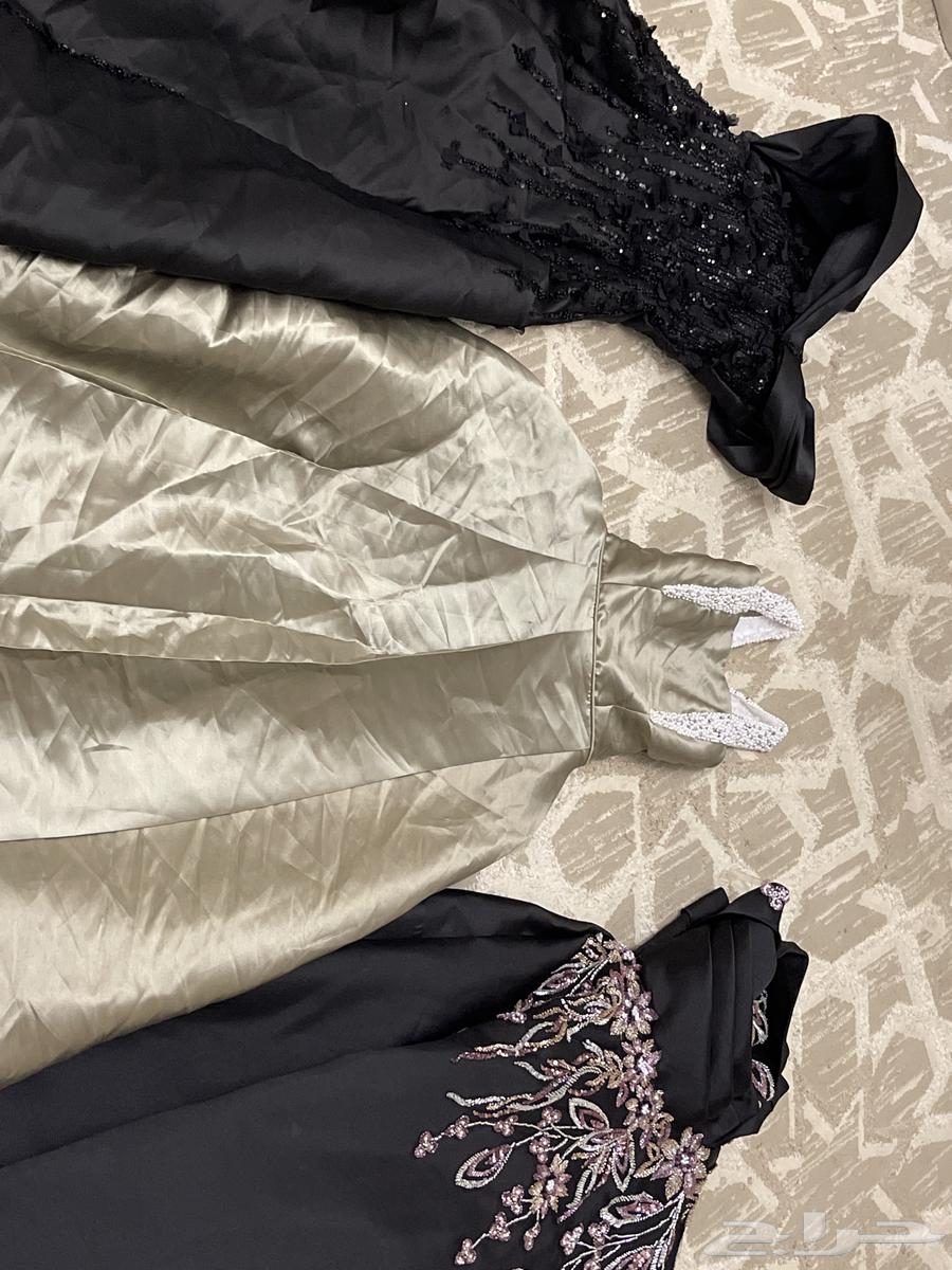 فساتين مستعمله لبسه واحده للبيع ب50 قابل للانخفاض64381548225538110