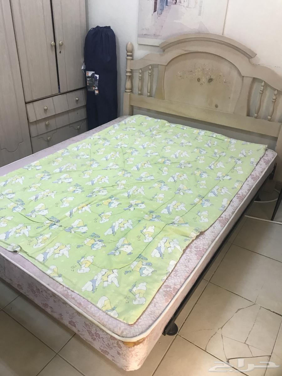 للبيع سرير مع مراتب64387926549249110
