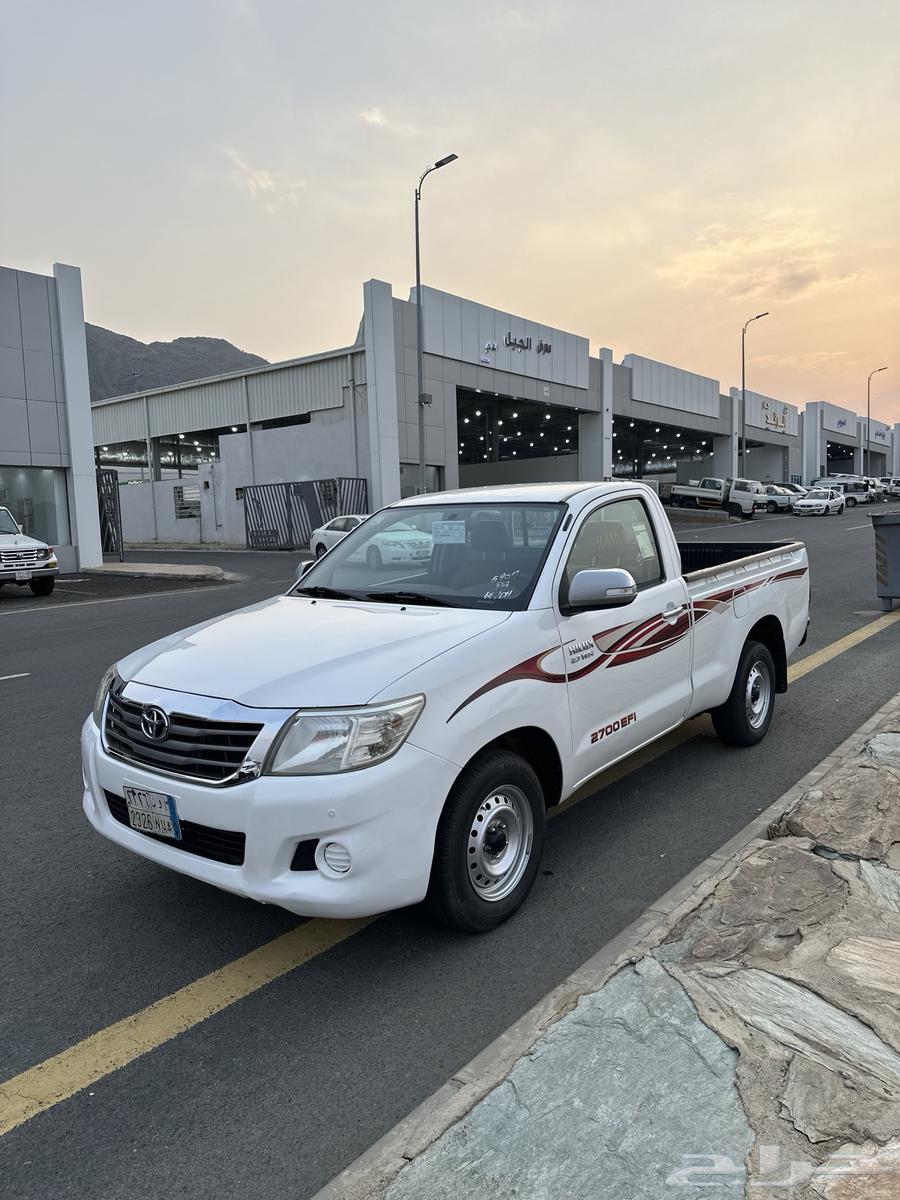 هايلوكس 2015 بنزين فل كامل ماشي 605 محايل عسير64535258501122114