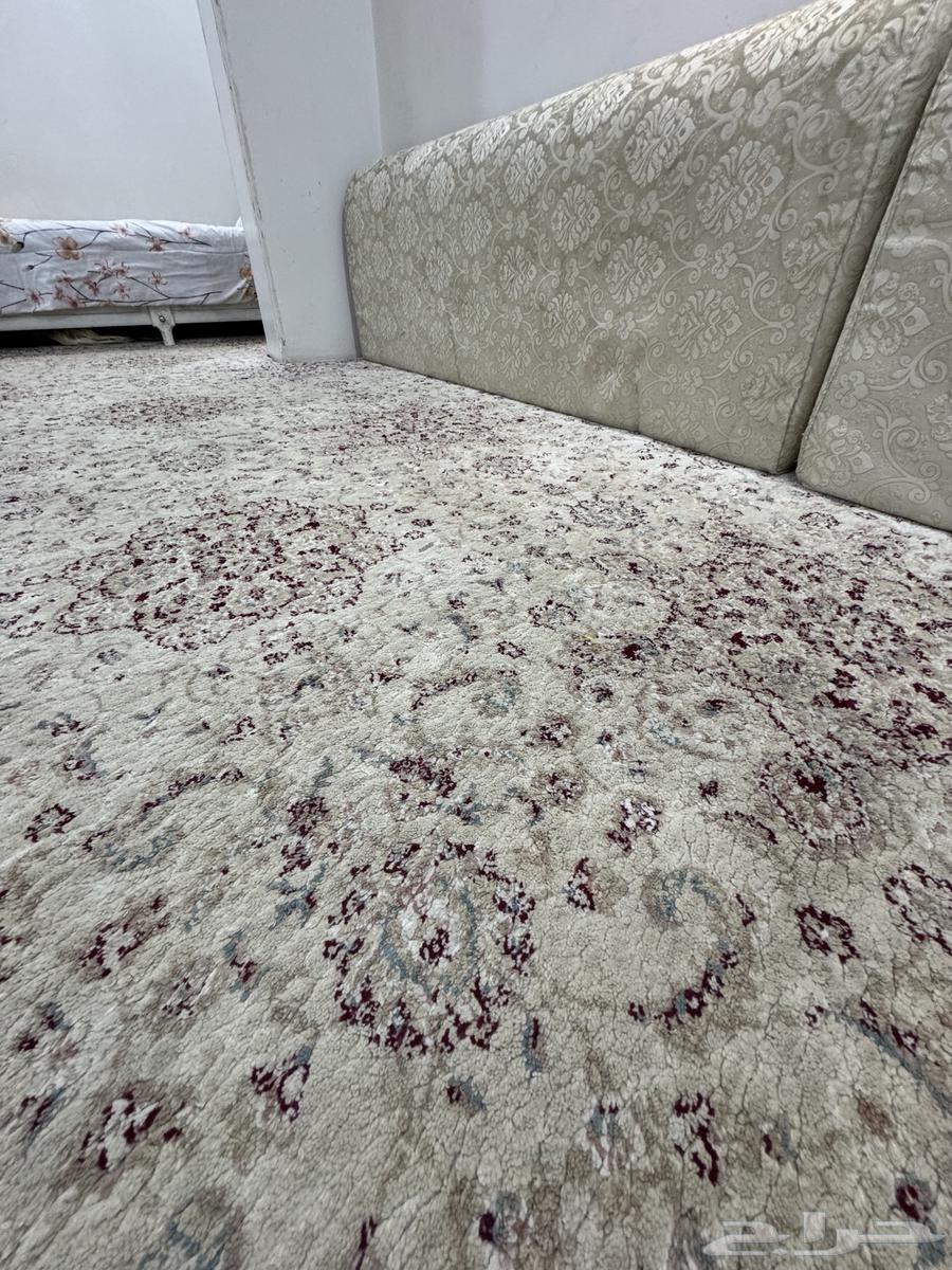 للبيع مجلس عربي كما هو موضح في الصور نظيف وسليم64377768924289114