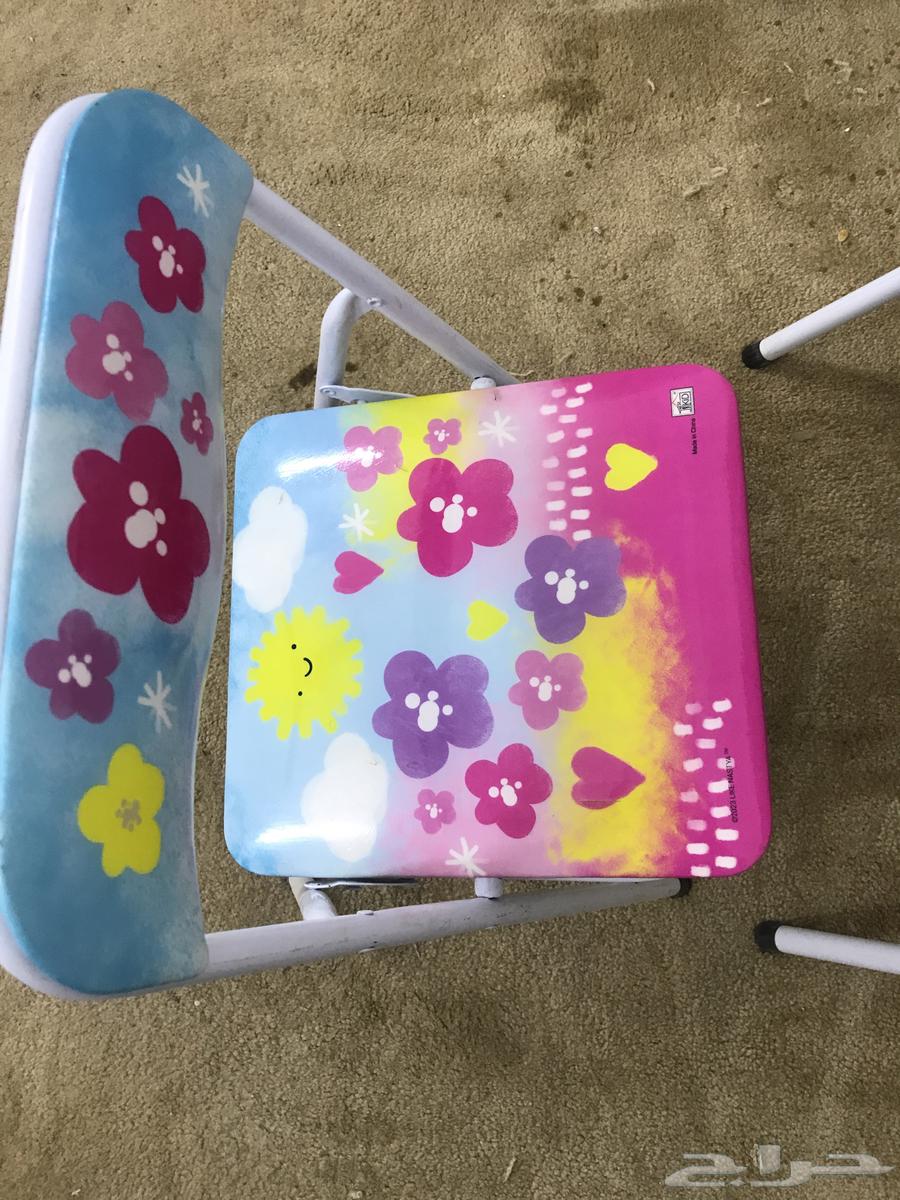 طاولتين مدرسيه مع كراسيها64391023407106112