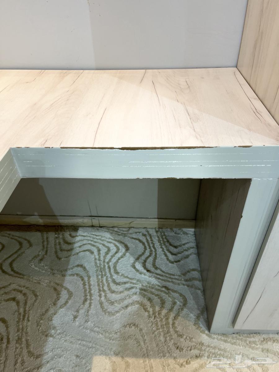 Wardrobe with a 100 comb set64384161623299112