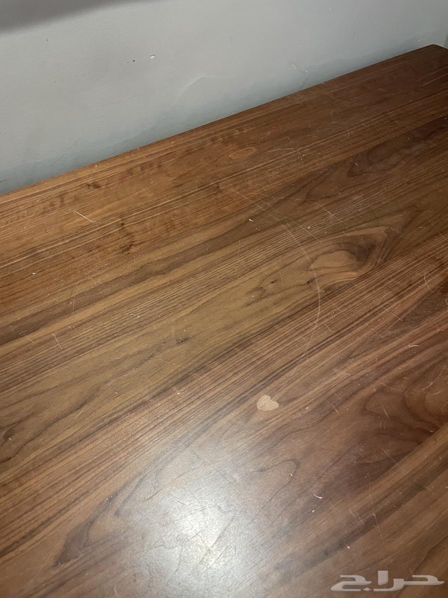 طاولة خشب من المطلق مستعملة للبيع64384203374082112