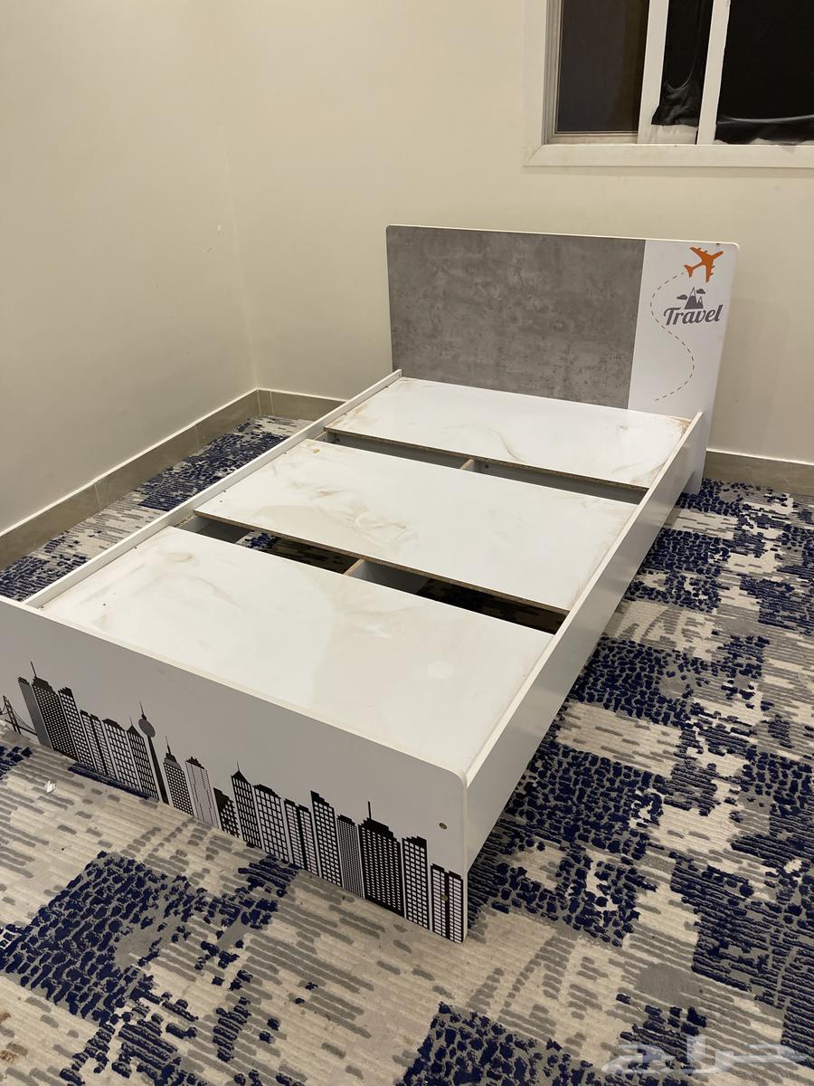 سرير للبيع64378076341761110