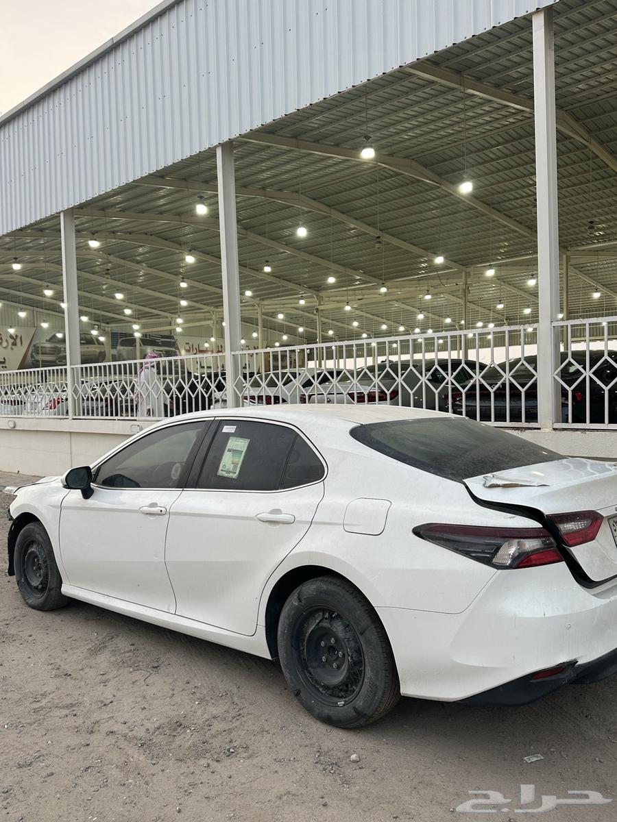 Toyota Camry 2023 only driven 40, accident vehicle64533133376002110