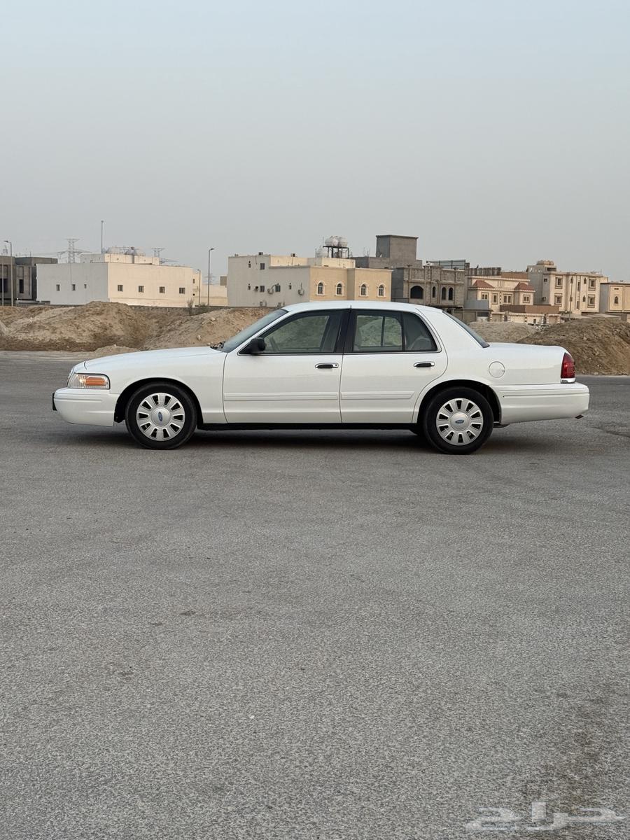 فورد _ كروان فكتوريا موديل 2011 بوليسي ممشى قليل64523584008322114